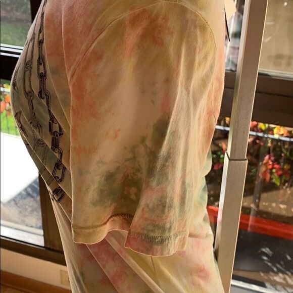 Guess Tye Dye Skull tee - Picture 3 of 5